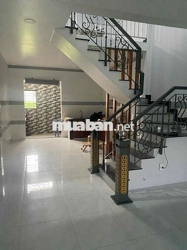 cho thuê nhà mới tinh sạch sẽ 1/ võ văn vân xe hơi đậu có lầu ở ngay