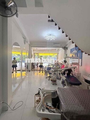 Mặt tiền KD Gò Vâp 3 tầng 6,2x21 Ngay BV175. Cho thuê 20Tr. Nhỉnh 7tỷ