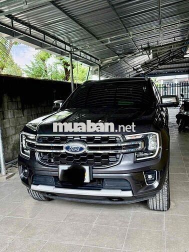 Ford Everest 2023 Đen 33.000 km