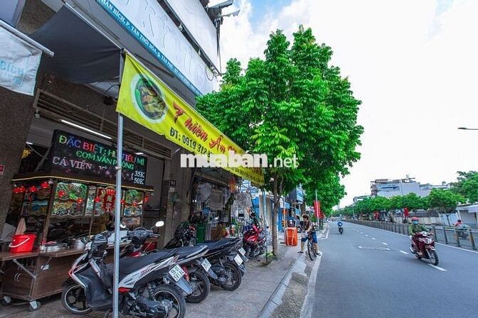 CẦN SANG QUÁN HỦ TIẾU MÌ NGƯỜI HOA
