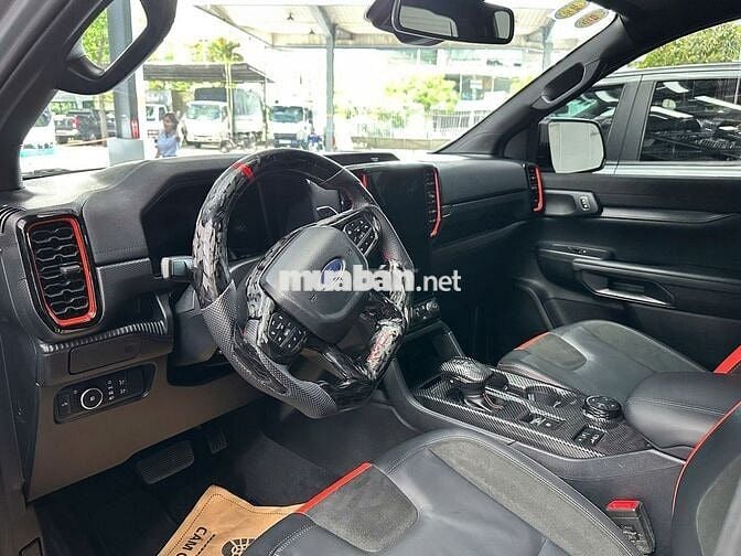 Ford Raptor 2025 bảo hành 2027, vay Ngân Hàng 75%