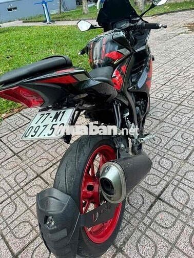 Suzuki Gsx150r 20000 km Đen, Đỏ