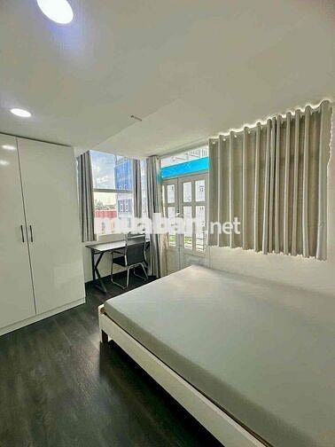 Phòng Penthouse ( ban công 30m2)