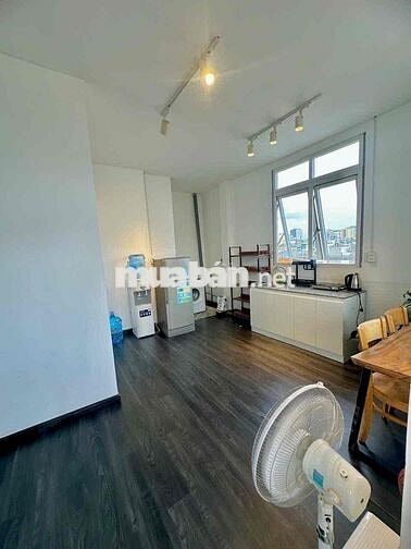 Phòng Penthouse ( ban công 30m2)