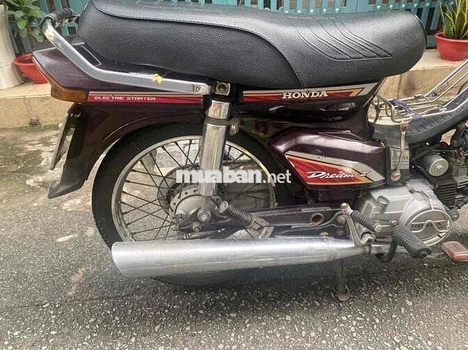 Honda Dream II Nâu Sàn