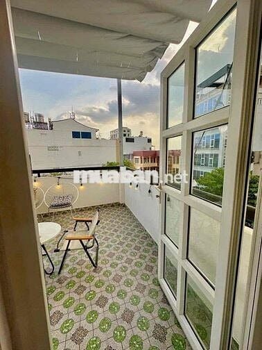 Phòng Penthouse ( ban công 30m2)