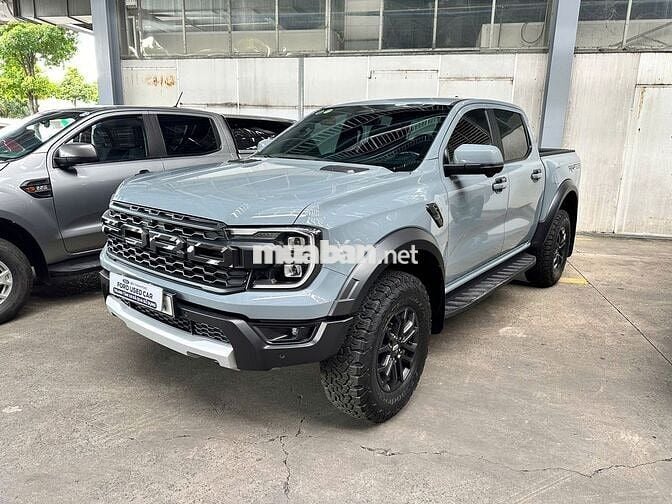 Ford Raptor 2025 bảo hành 2027, vay Ngân Hàng 75%