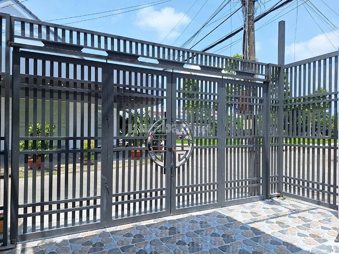 Chính chủ bán nhà đẹp 2 mặt tiền Lô K12 đường Âu Dương Lân Kiên Giang 