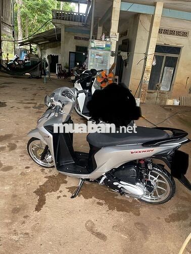 Honda Vision 2018 màu Bạc