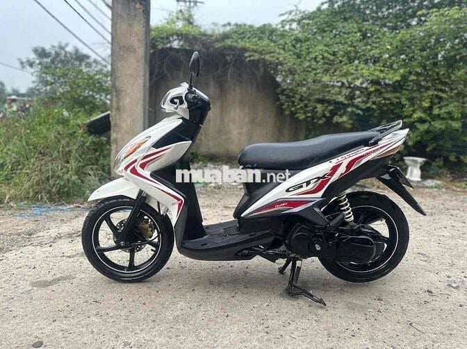 Yamaha Luvias 2013 Trắng
