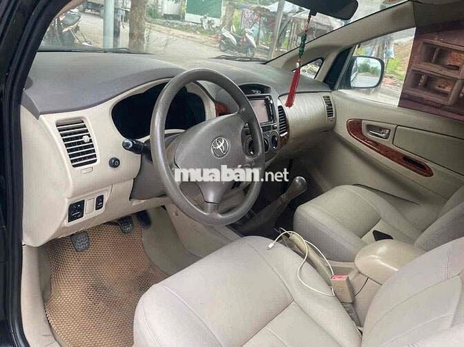 Toyota Innova 2007 Đen 7 chỗ