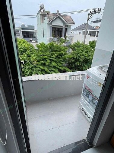 CĂN HỘ GÁC LỬNG ĐẦY ĐỦ NỘI THẤT