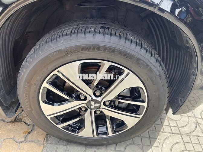 Mitsubishi Xpander 1.5 AT 2019 Đen