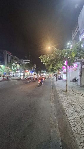 Hẻm ô tô CMT8, Quận 10, 103m2, 3 tầng kinh doanh đỉnh, chỉ 15 tỷ nhỉnh