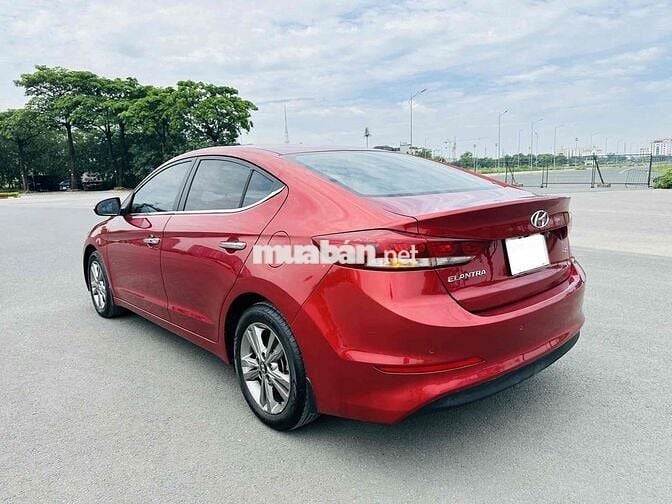 Hyundai Elantra 1.6AT 2016