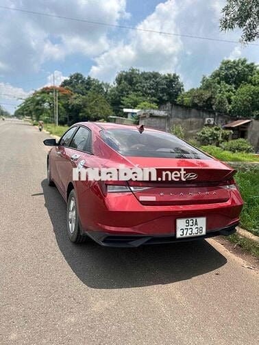 Hyundai Elantra 2022 1.6AT Tự động Đỏ 30000 km