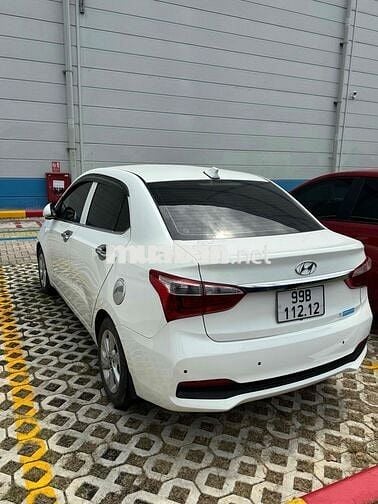 Hyundai i10 Sedan 1.2 AT 2017 Trắng Tự động
