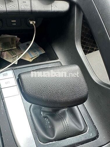 Hyundai Elantra 2022 1.6AT Tự động Đỏ 30000 km