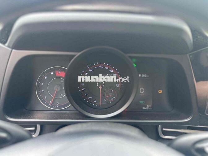 Hyundai Elantra 2022 1.6AT Tự động Đỏ 30000 km
