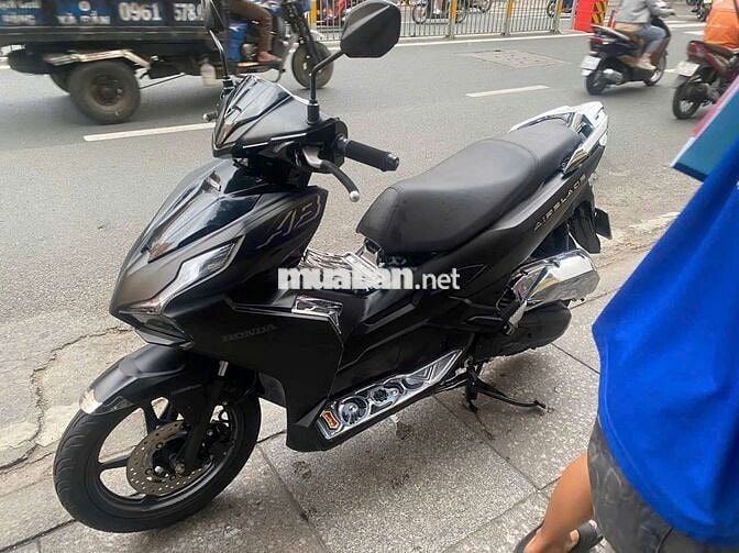 Honda Air Blade 4val 2024 Đen đã qua sử dụng