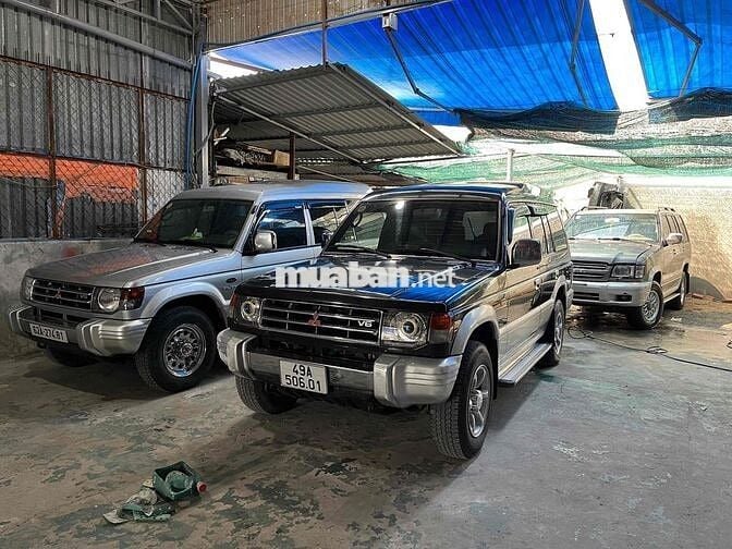 Mitsubishi Pajero V33 Đen Cồn