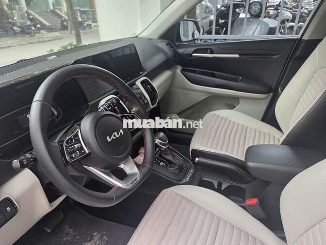 Kia Sonet Premium 2023 Trắng nóc đen 20.000 km