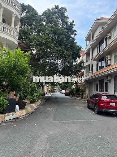 Bán căn hộ chung cư 43 Hồ Văn Huê đầy đủ nội thất