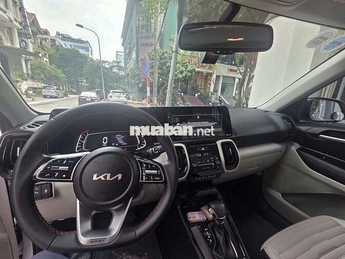 Kia Sonet Premium 2023 Trắng nóc đen 20.000 km
