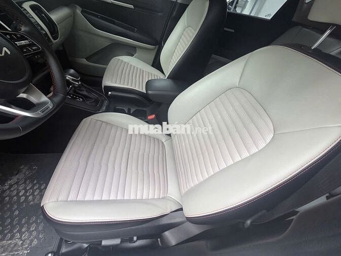 Kia Sonet Premium 2023 Trắng nóc đen 20.000 km