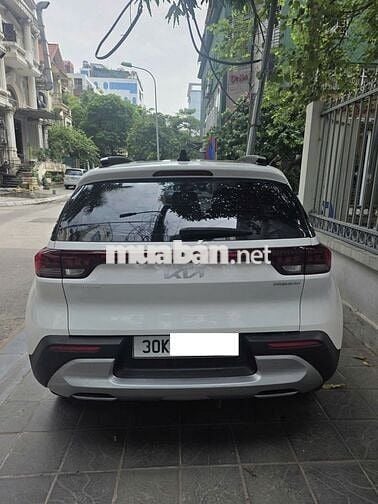 Kia Sonet Premium 2023 Trắng nóc đen 20.000 km
