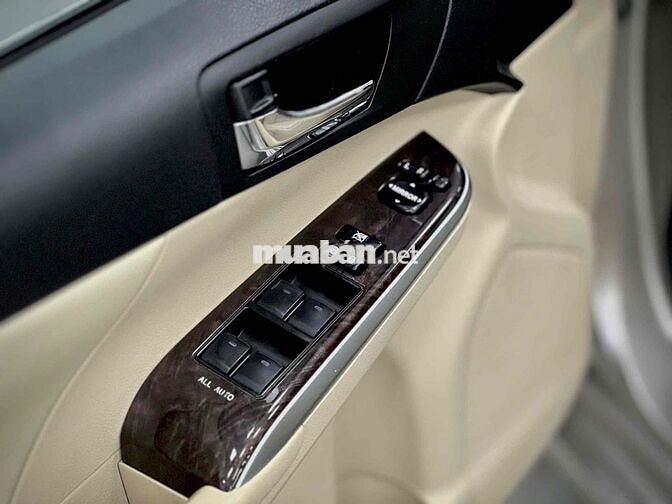 Toyota Camry 2.0E 2015 Vàng Ánh Kim Siêu Đẹp