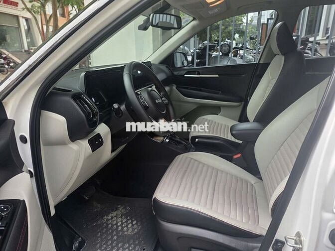 Kia Sonet Premium 2023 Trắng nóc đen 20.000 km
