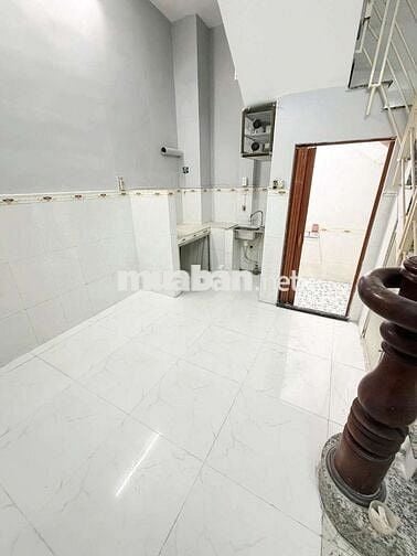 Nhà thuê Nguyễn Xuân Khoát. Quận Tân Phú (3pn, 2wc).Dtsd 126m2