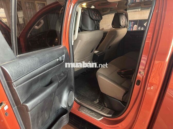 Toyota Hilux 2019 Cam Thái Lan