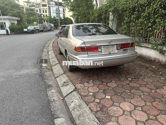 Toyota Camry 2001 Bạc