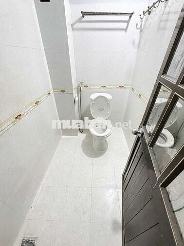 Nhà thuê Nguyễn Xuân Khoát. Quận Tân Phú (3pn, 2wc).Dtsd 126m2