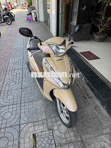 Honda Lead 2017 Vàng kem