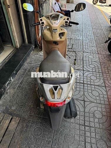 Honda Lead 2017 Vàng kem