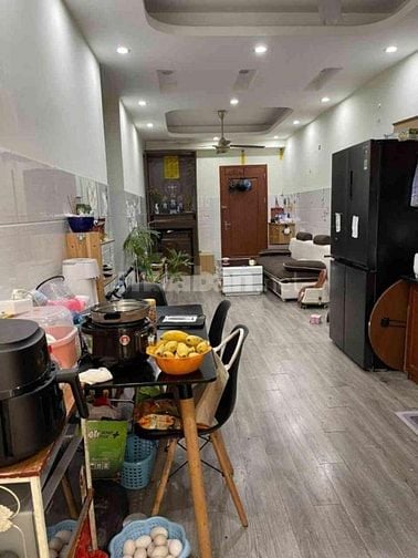 Chưng cư tầng trung giá hiếm chỉ hơn 3 đồng, 2 ngủ sáng thoáng gần 70m