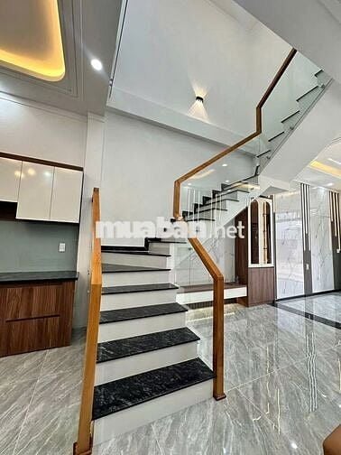 Nhà 2 tầng giá mềm, chỉ cần 520 triệu trả trước nhận nhà ở ngay.