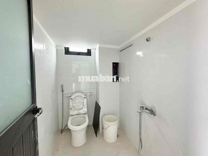 Duplex ban công mới xây Gần Phạm Văn Đồng, Kha Vạn Cân, Lý Tế Xuyên