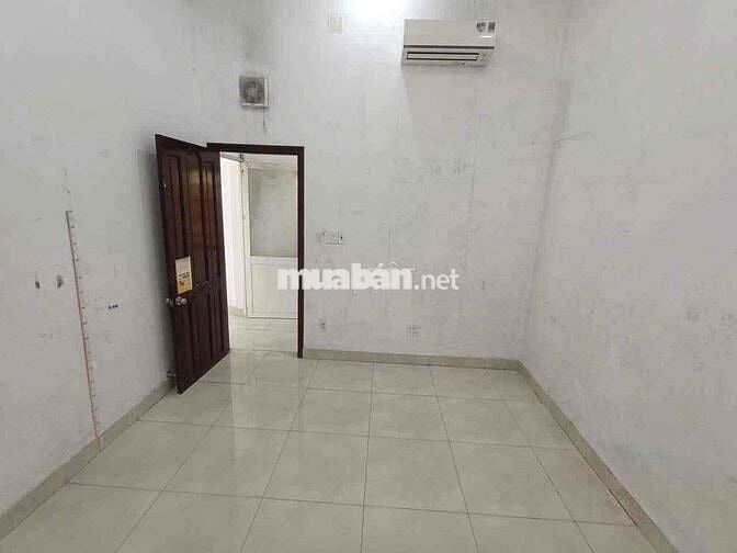BIỆT THỰ LINH ĐÔNG NGAY CHỢ BẾN ĐÒ 7,5X18M 2PN 2WC Ở + VPCTY+ KHO