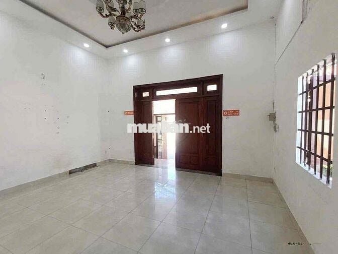 BIỆT THỰ LINH ĐÔNG NGAY CHỢ BẾN ĐÒ 7,5X18M 2PN 2WC Ở + VPCTY+ KHO