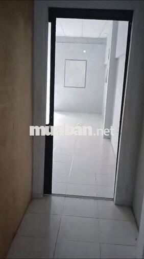 Minh Phụng Q11 - Phòng trống 20m2 - ban công toilet riêng