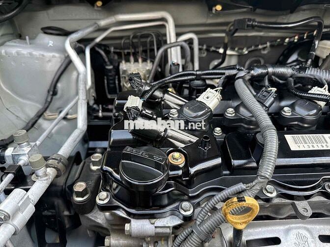 Toyota Veloz Cross Top 1.5CVT 2023 Bạc Tím