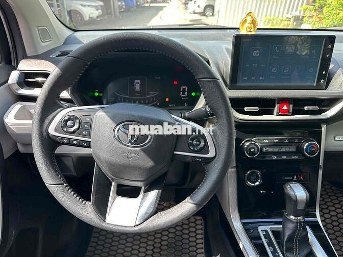 Toyota Veloz Cross Top 1.5CVT 2023 Bạc Tím
