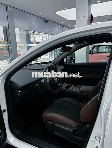 VinFast MPV 7 Trắng 7 chỗ