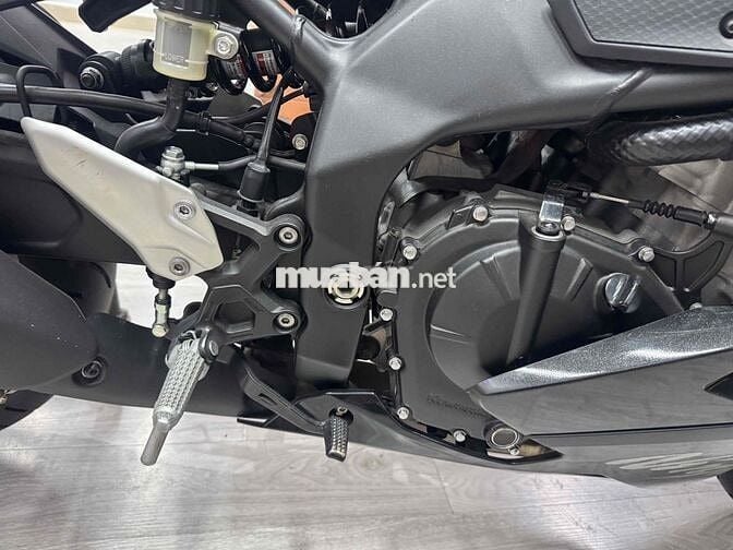 Kawasaki Zx4R 6000 km màu Đen