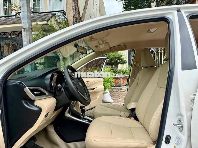 Toyota Vios 2020 1.5E CVT Trắng Tự động