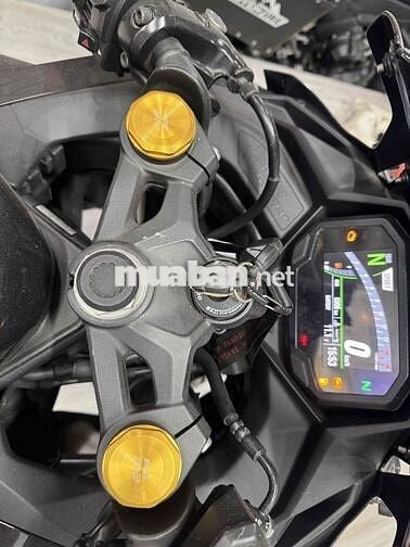 Kawasaki Zx4R 6000 km màu Đen